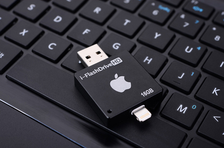 i FlashDrive HD флеш карта для устройств Apple черного цвета